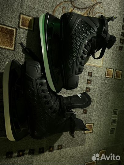 Коньки хоккейные 41 размер