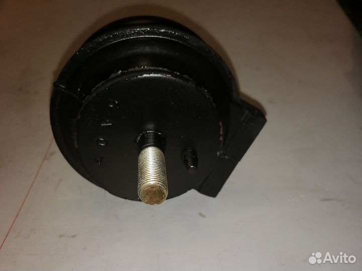 Подушка двигателя Toyota Mark II