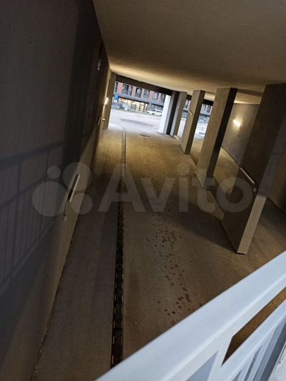 Машиноместо, 13 м²