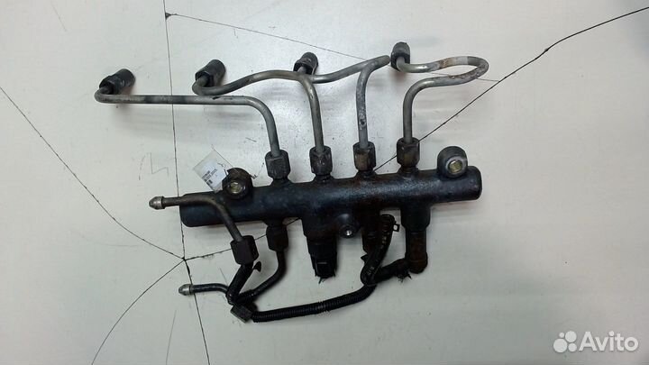 Рампа топливная Mazda MPV, 2003