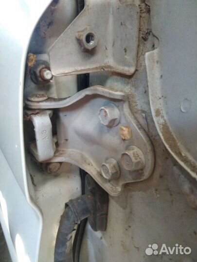 Петли дверей Mitsubishi Pajero Sport 1