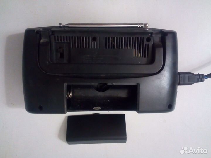 Радиоприемник kipo и магнитола Elenber RCR-201