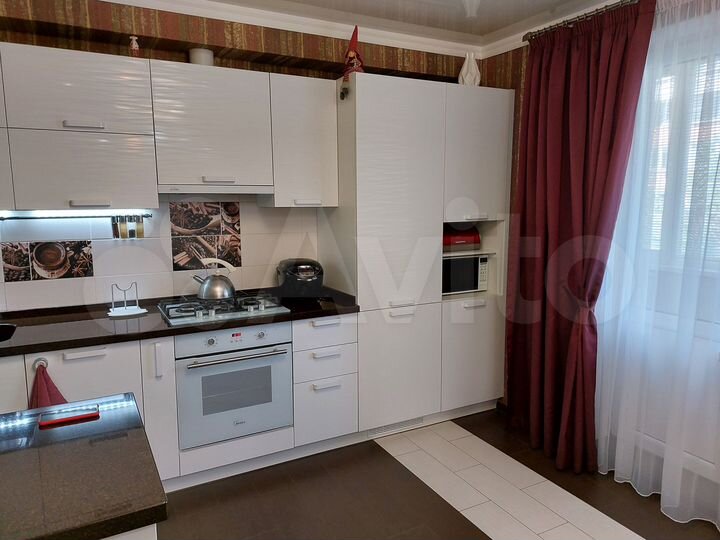 2-к. квартира, 77,1 м², 2/10 эт.