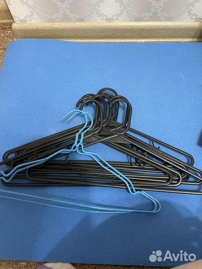 Вешалки плечики