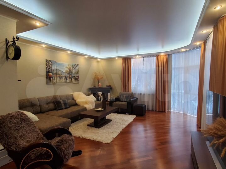 3-к. квартира, 126 м², 3/3 эт.