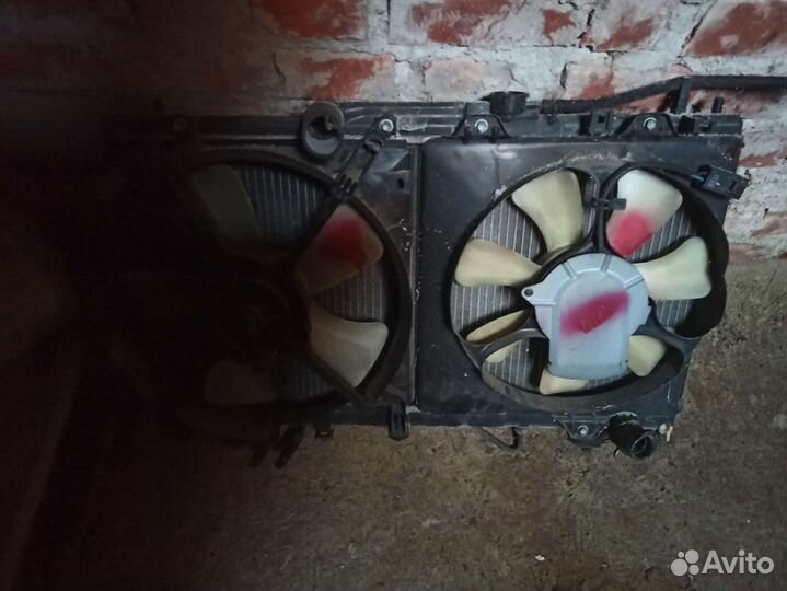 Радиатор охлаждения Toyota caldina