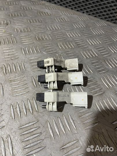 Датчик положения коленвала Skoda Fabia 2007-2015