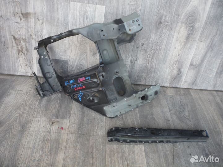 Панель фары правой №15 Toyota Land Cruiser 200