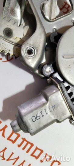 Стеклоподъемный механизм передний правый