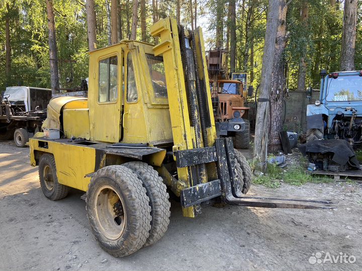 Вилочный погрузчик ЛЬВОВСКИЙ ПОГРУЗЧИК (ЛЕВ) 40261, 1990