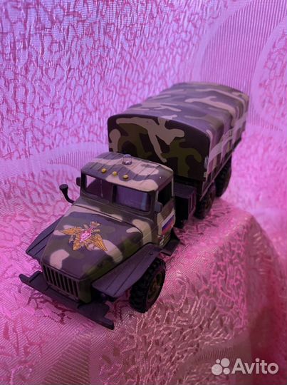 Коллекционная модель машины «Спецназ» со звуком