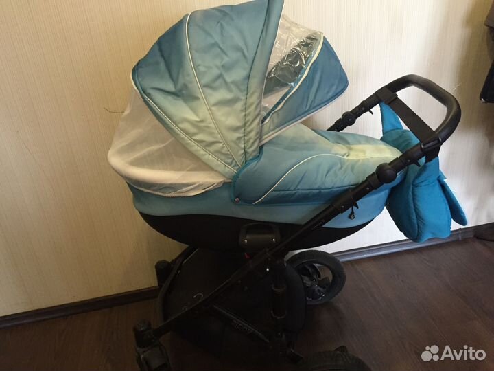 Продам коляску 3 в 1