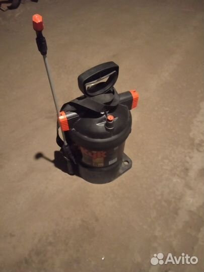 Опрыскиватель помповый 