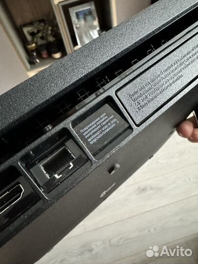 Sony PlayStation 4 Slim 1tb 2 геймпада