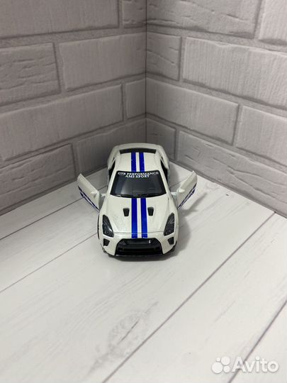 Железная машинки