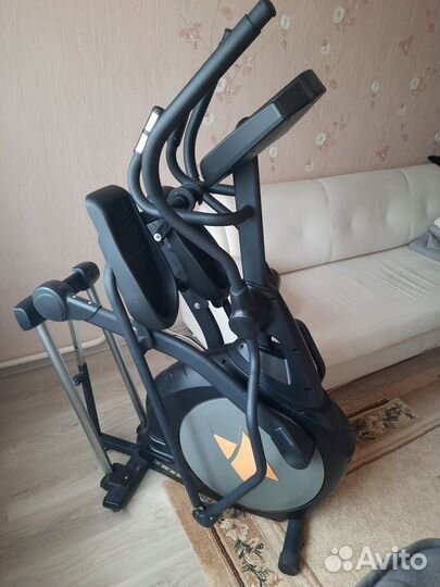 Эллиптический тренажер Spirit XE326