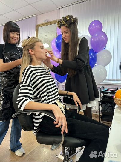 Девичник в студии красоты