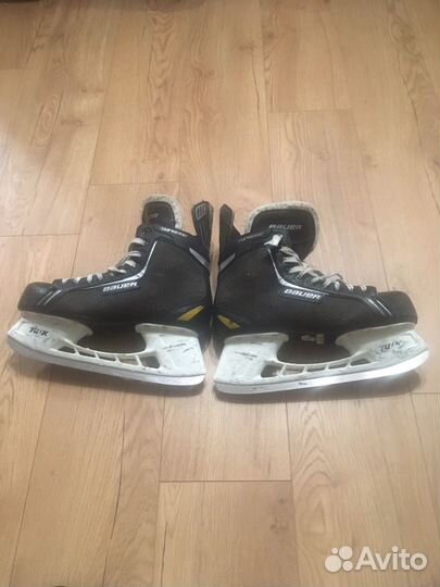 Коньки хоккейные