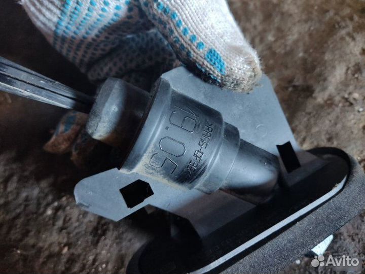 Главный цилиндр сцепления Ford Fusion