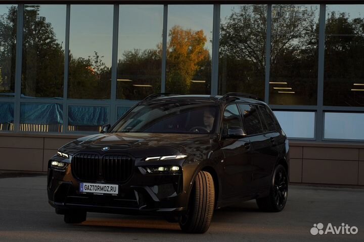 BMW X7 3.0 AT, 2023, 100 км