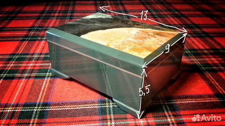 Шкатулка-ларец из нефрита