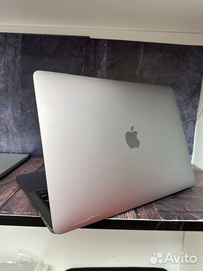 MacBook Pro 13 2018 Touch Bar i5/16gb/512gb