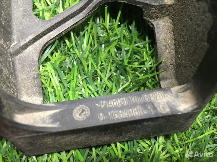 Корпус блока предохранителей Opel Astra H