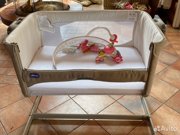 Люлька Chico next to me magic