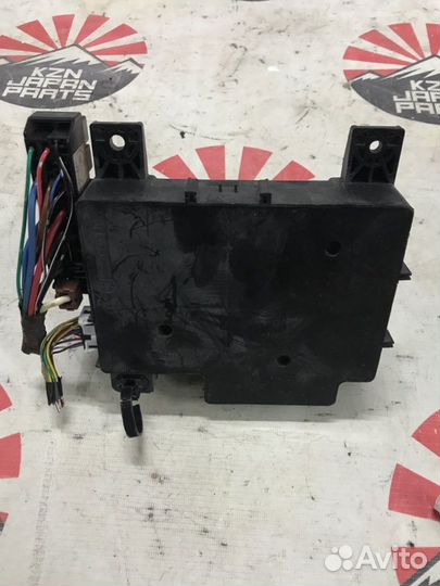 Блок предохранителей салонный Mitsubishi Outlander