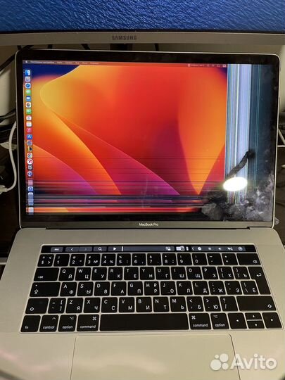 Apple macbook pro 15 2017 i7/16gb/pro 555 2gb
