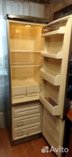 Холодильник бу Ardo