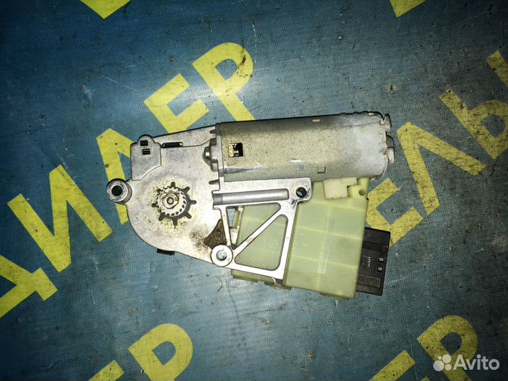 Моторчик люка BMW E65