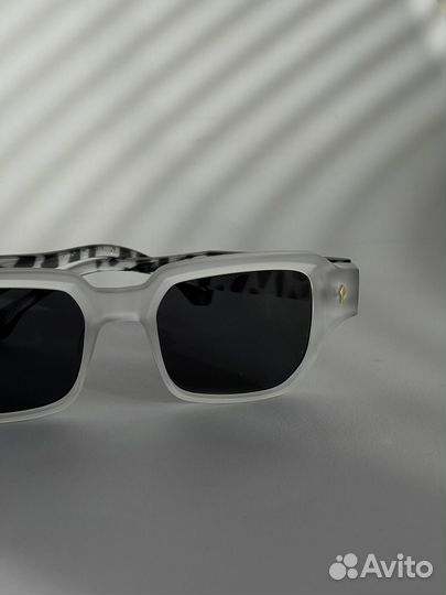 Солнцезащитные очки женские брендовые