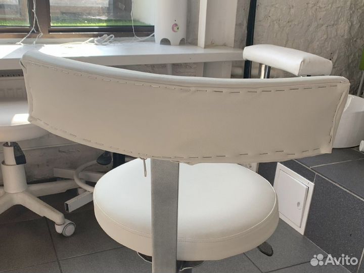 Чехол из эко-кожи в салон красоты