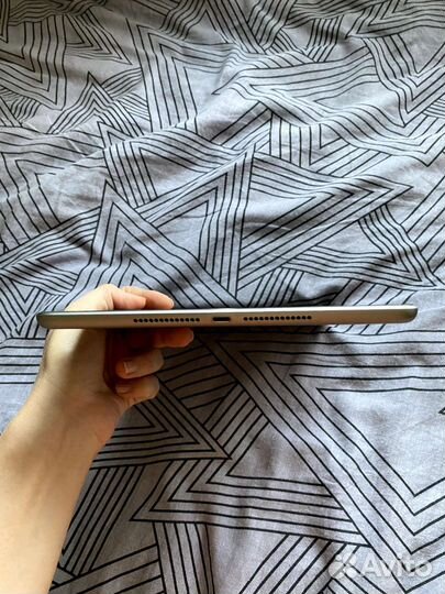 iPad 6 gen 32gb Wi-Fi