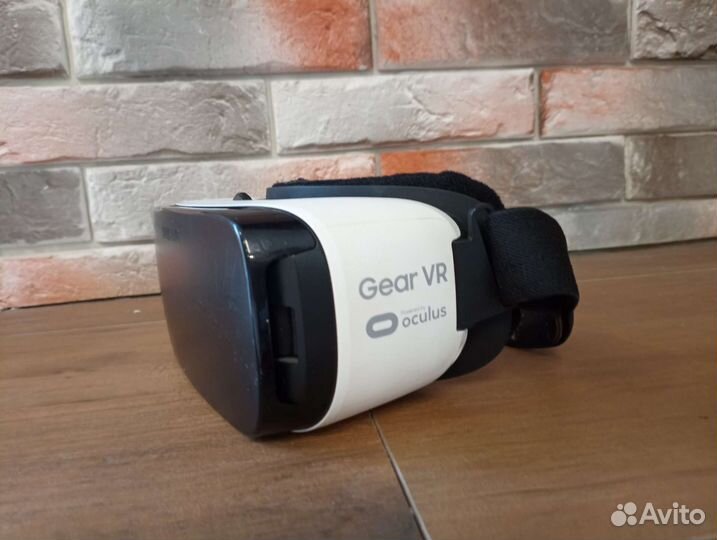 Очки виртуальной реальности Samsung Gear VR