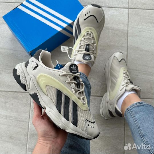 Кроссовки женские Adidas