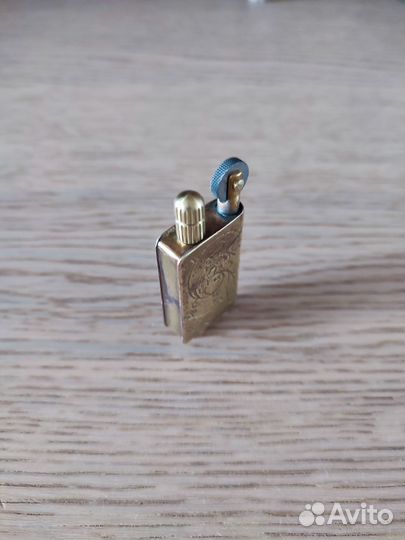 Зажигалка бензиновая винтажная