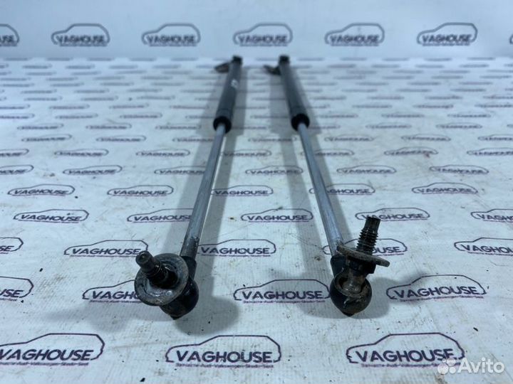 Амортизатор багажника Toyota Land Cruiser 100 4.2