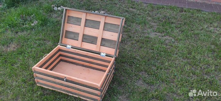 Сундук деревянный деревенский