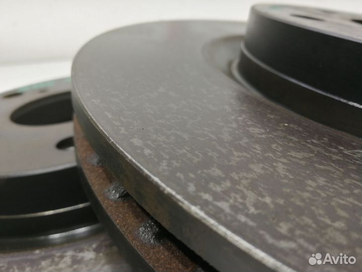 Тормозные диски передние Toyota camry V 50