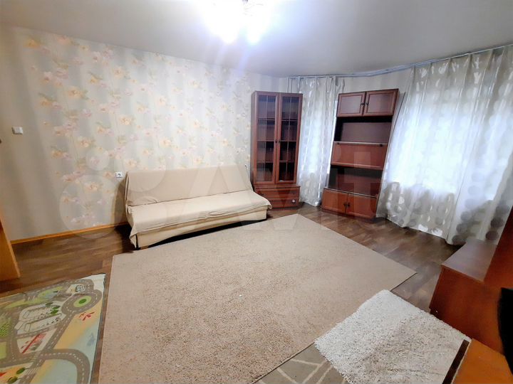 3-к. квартира, 76 м², 1/4 эт.