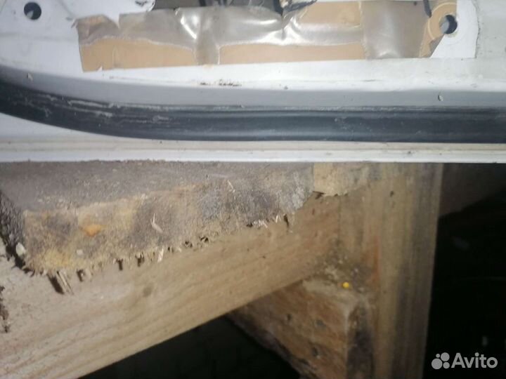 Дверь задняя левая toyota carina t170