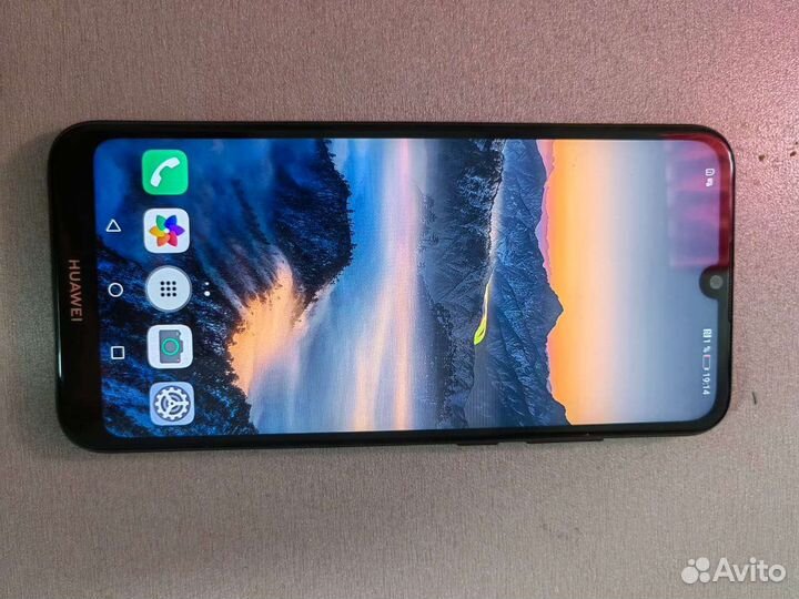 Телефон Huawei