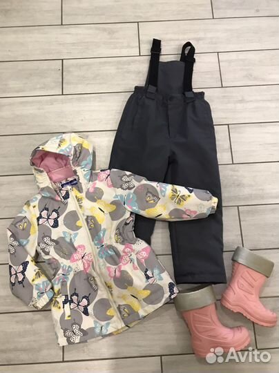 Демисезонный костюм 110 в подарок сапожки котофей