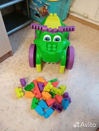 Крокодил-каталка + конструктор Mega Bloks
