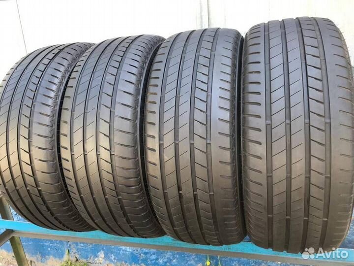 Bridgestone Alenza 001 235/45 R20
