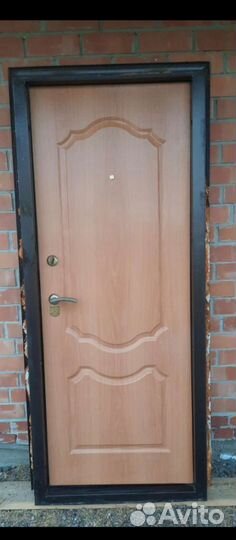 Дверь входная металлическая