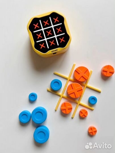 Giiker игра Крестики нолики