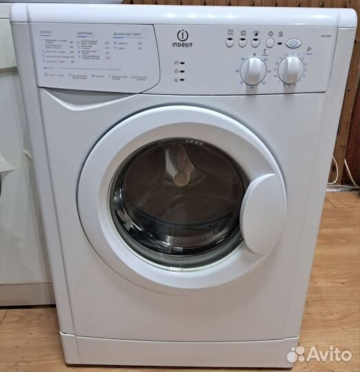 Стиральная машина Indesit узкая на 3,5кг